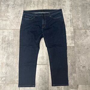 listing-status-banner